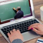 Belajar via Video Konferensi Skype Bisa Direkam Siswa