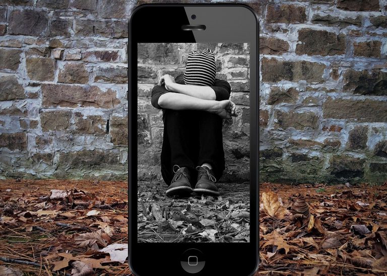 Tool Anti Cyberbullying Facebook dan Parental Control