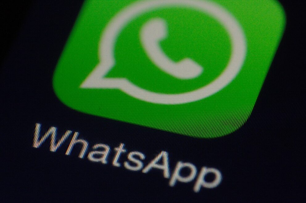 Penyebab Kontak WhatsApp Hilang