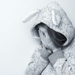 Cara Bantu Anak Mengatasi FOMO: 6 Tips Simpel Buat Orangtua