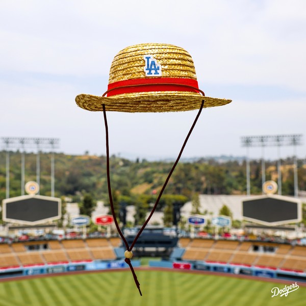 Nonton LA Dodgers Penonton Dapat Card Game One Piece Baru