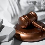 Pertimbangan Hukum dan Regulasi Spyware