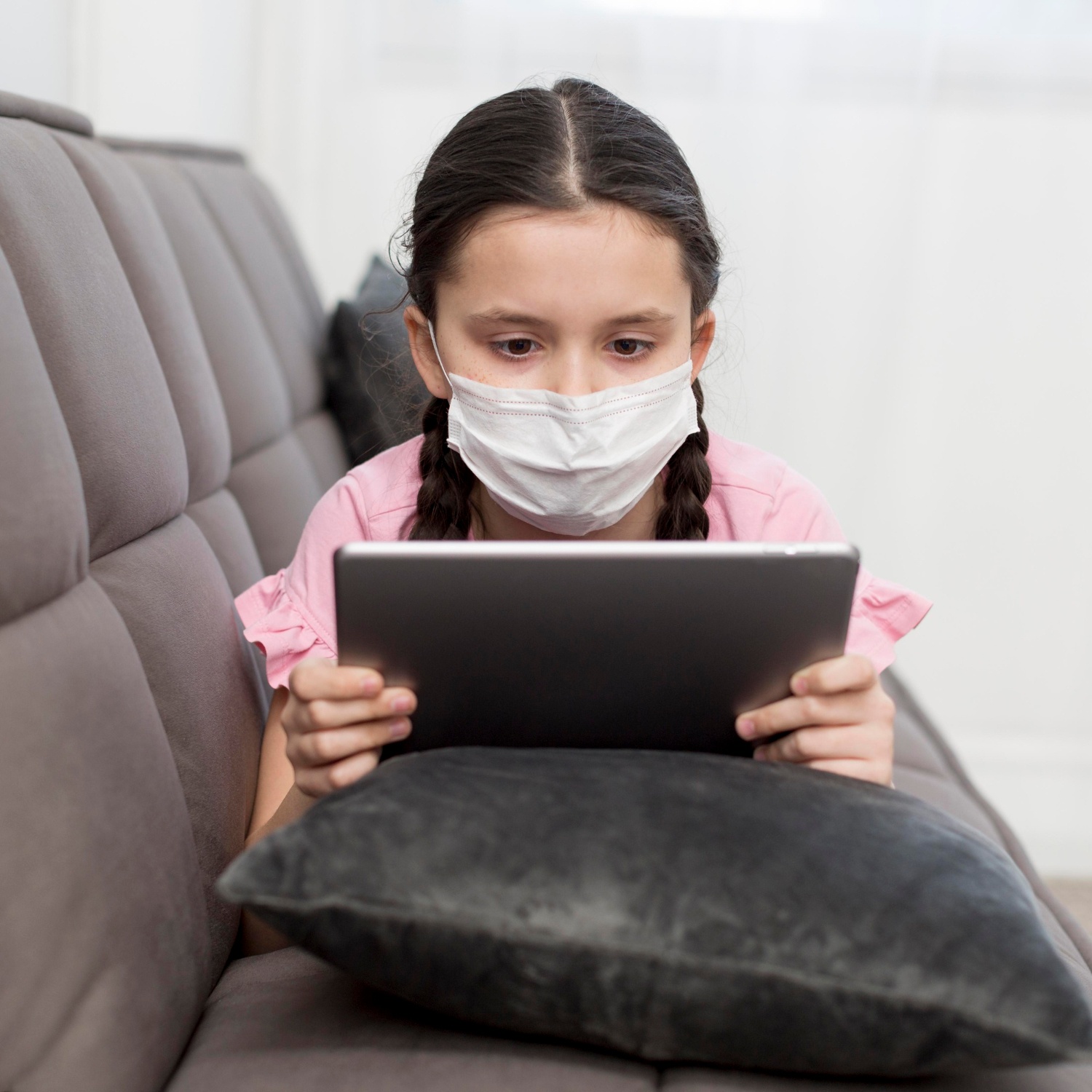 Tips Melindungi Identitas Digital Anak