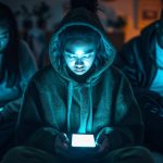 Malware Android Penyandera Layar dan Pencuri Data