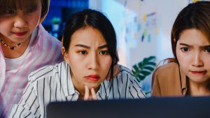 Share Kerja Sama dengan Risiko Siber