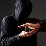 Identitas Sasaran Primer Penjahat Siber