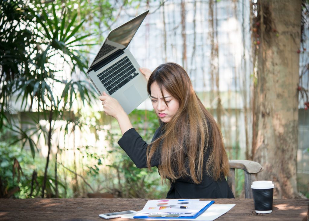 Membongkar Kelemahan Sistem Input Data Mandiri