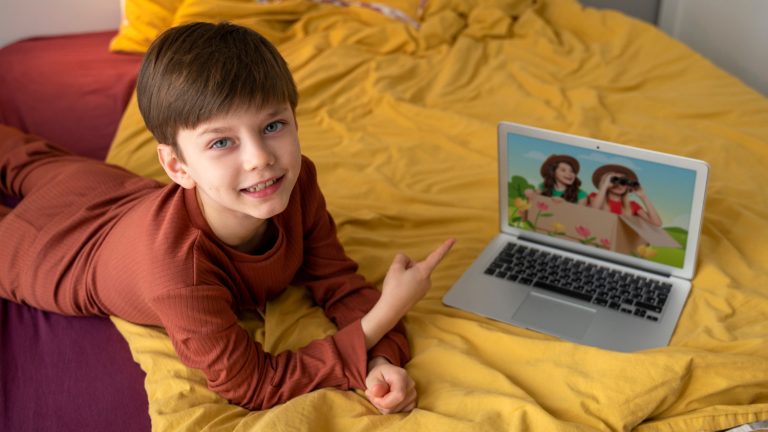 Lindungi Anak dari Algoritma YouTube