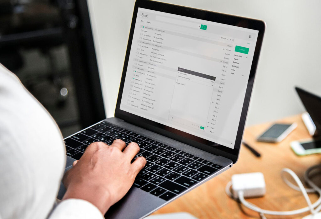 Karakter Unicode Tak Kasat Mata Kelabui Keamanan Email